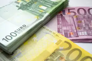 66 Eur To Czk